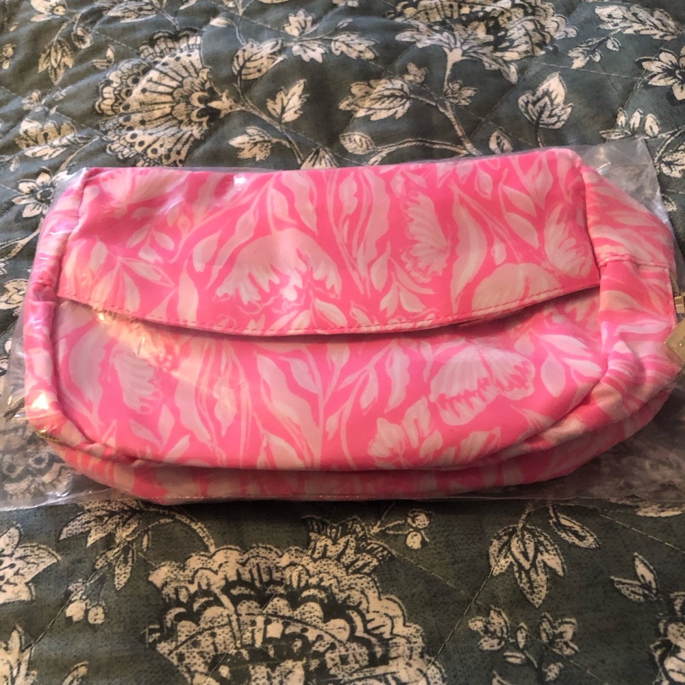 Lilly Pulitzer Pink Cosmetic Bag GWP Rousseau Pink Tulip To Tango - Picture 3 of 5